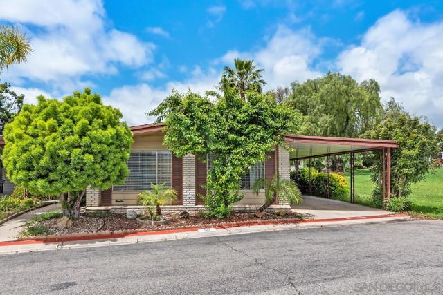 2250 N Broadway, Escondido CA: https://media.crmls.org/mediaz/f67a6703-31fc-4158-bf76-ad3e93797c15.jpg