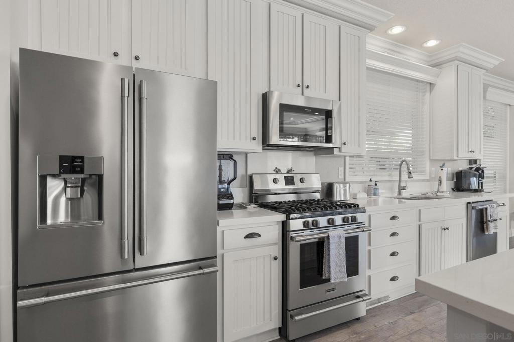 MLS #250037374SD image #6