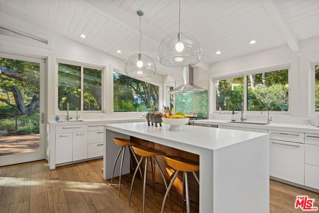 2934 Torito Road, Santa Barbara CA: https://media.crmls.org/mediaz/f67affe4-b69c-492d-a6ac-e7d06ce19b51.jpg