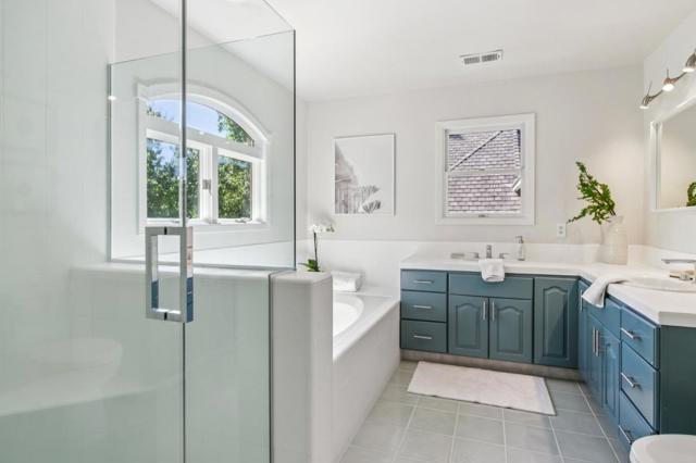 274 Princeton Road, Menlo Park CA: https://media.crmls.org/mediaz/f67c32a2-e102-44ff-86a6-4f9c6bb8af38.jpg
