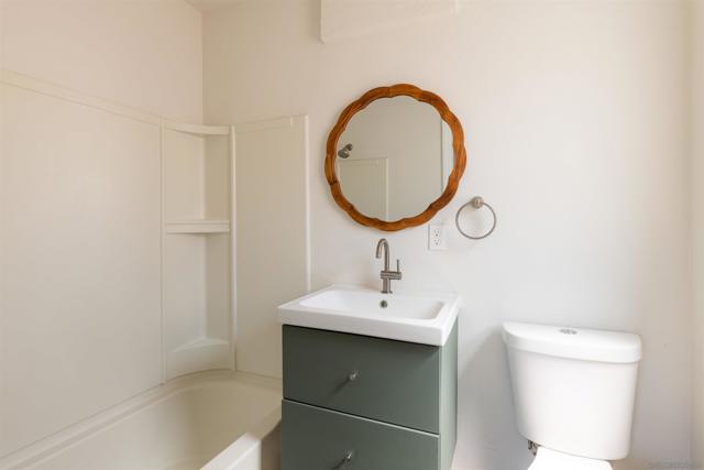 2948 50 Franklin Ave, San Diego CA: https://media.crmls.org/mediaz/f67cb6ac-deba-4702-ae7f-18ee28575063.jpg