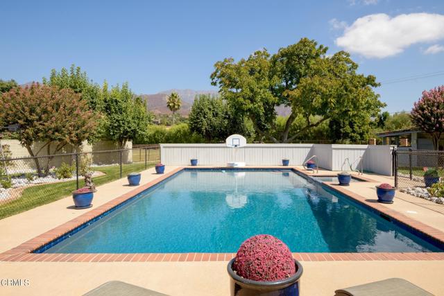 10430 N Ojai Santa Paula Road, Ojai CA: https://media.crmls.org/mediaz/f67d4320-4125-4d02-b4a6-61515b37a9a8.jpg