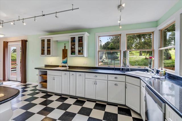 71 Spring Road, Royal Oaks CA: https://media.crmls.org/mediaz/f67d9634-f13f-4c08-a30b-8842278d4de2.jpg