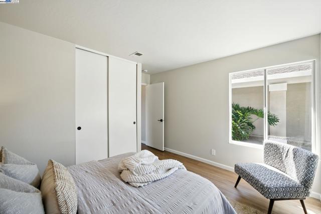38645 Spetti Ct, Fremont CA: https://media.crmls.org/mediaz/f67e2880-4987-4320-83f6-4edfc99d3a1c.jpg
