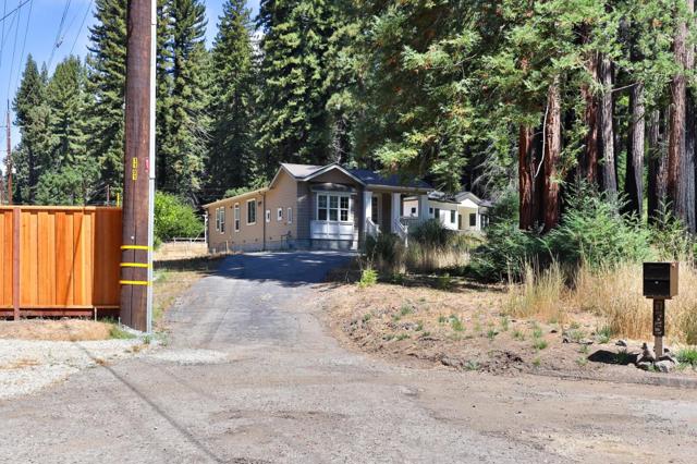 165 Coffeeberry Drive, Boulder Creek CA: https://media.crmls.org/mediaz/f67f784c-9bee-4681-85ca-76e051c7d0f8.jpg
