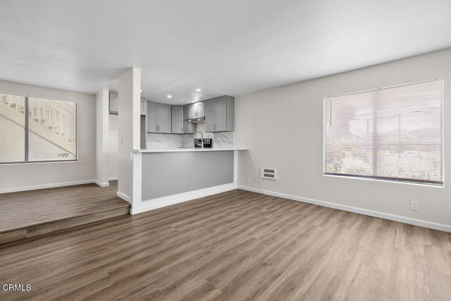 3107 Harbor Boulevard, Oxnard CA: https://media.crmls.org/mediaz/f67fa5b2-a47c-42ac-996f-7ad5c17b12eb.jpg