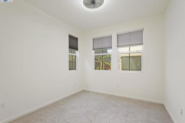 1025 S Fowler Ln, Mountain House CA: https://media.crmls.org/mediaz/f680b069-d32b-45d4-ac44-7316365020fd.jpg
