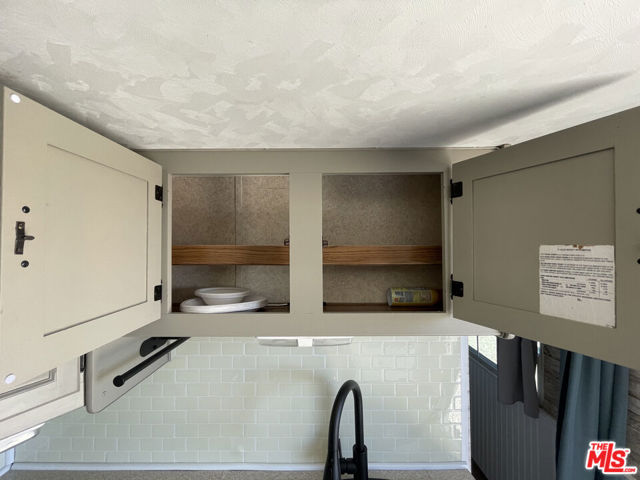 55 E Avenue D4, Lancaster CA: https://media.crmls.org/mediaz/f68112ce-3c7c-4e8b-b2e6-e77f2eb0ac66.jpg