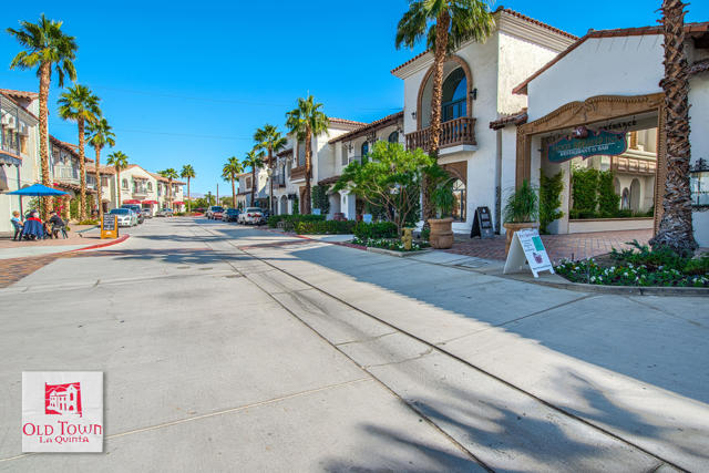 78270 Avenida Nuestra, La Quinta CA: https://media.crmls.org/mediaz/f681f5b6-4655-4c58-a039-d947f9f431da.jpg