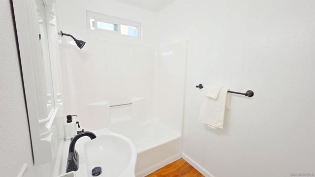 4233 39th ST, San Diego CA: https://media.crmls.org/mediaz/f6826291-e8c0-47ce-b3df-0cb5fa30d748.jpg