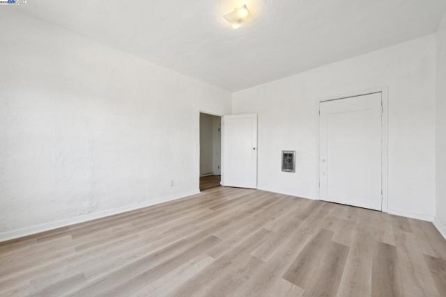 1360 Berkeley Way, Berkeley CA: https://media.crmls.org/mediaz/f68347cc-4caf-4738-b952-bfb77b0132e2.jpg