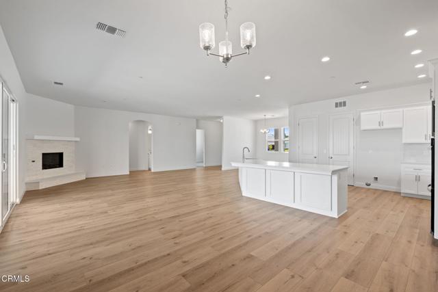 Detail Gallery Image 13 of 48 For 7422 Allenmeir Ct, Bakersfield,  CA 93314 - 4 Beds | 2/1 Baths