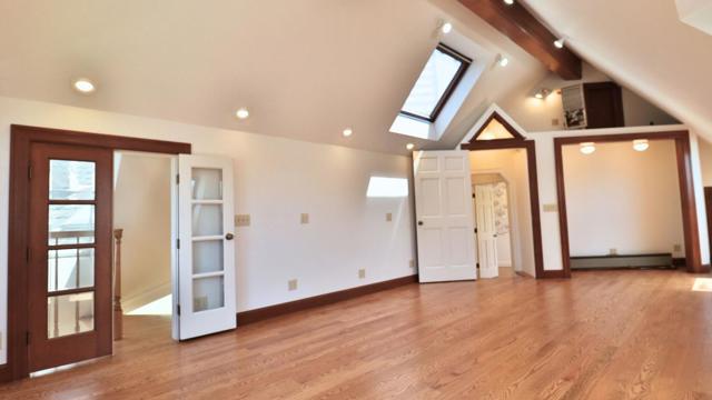 200 Iris Way, Palo Alto CA: https://media.crmls.org/mediaz/f6840c86-a7e4-4c44-91d5-77bc584f4de0.jpg