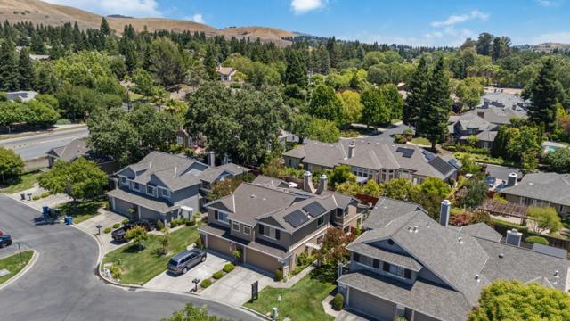 290 Bridgeside Circle, Danville CA: https://media.crmls.org/mediaz/f6843a97-4caf-4db9-9c68-d425f59779ac.jpg