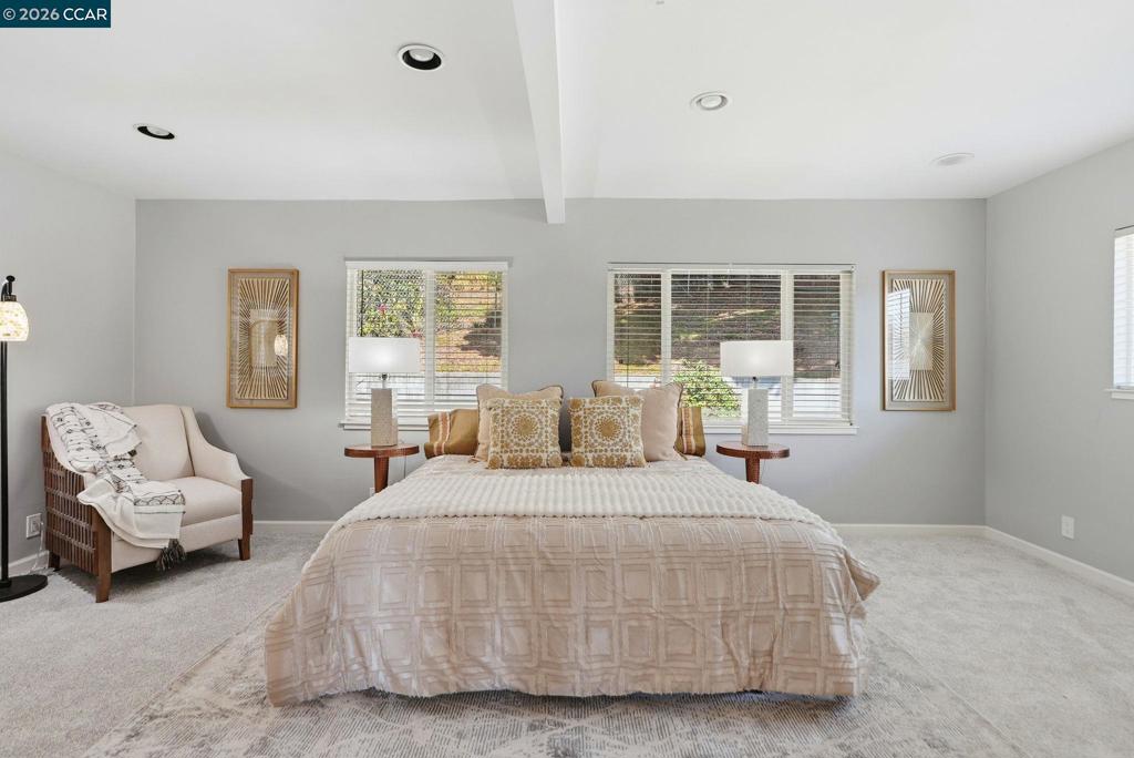 https://media.crmls.org/mediaz/f684c29c-8773-4a81-ae91-cf214615b0f2.jpg?preset=X-Large