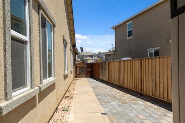 410 Thistle Court, Hollister CA: https://media.crmls.org/mediaz/f684e0b7-53ca-4ae8-b5b9-fa0bec8e4292.jpg
