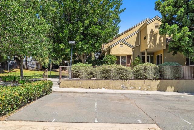 Detail Gallery Image 28 of 30 For 1145 Helix St #1,  Spring Valley,  CA 91977 - 3 Beds | 2 Baths