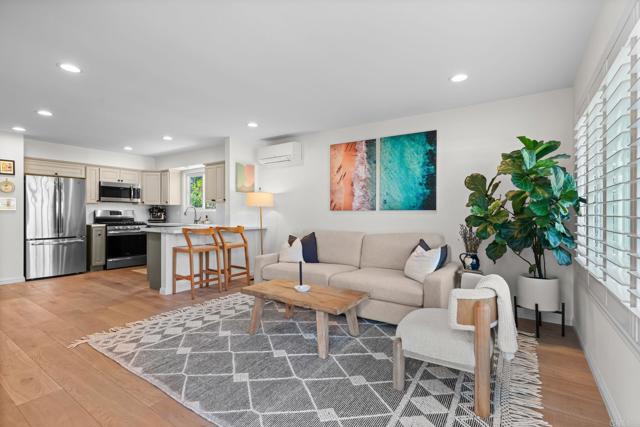 Detail Gallery Image 6 of 34 For 234 Delphinium St, Encinitas,  CA 92024 - 2 Beds | 2 Baths