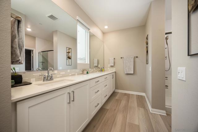 2097 Bluestone Cir, Chula Vista CA: https://media.crmls.org/mediaz/f685ab68-6c3e-46ff-a2f7-d8327df0d029.jpg