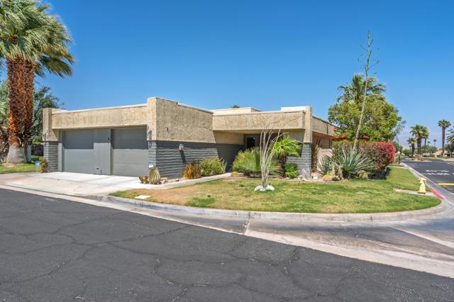 3162 Sunflower N Loop, Palm Springs CA: https://media.crmls.org/mediaz/f685daaf-8aa2-4758-8e38-53aca947ac09.jpg