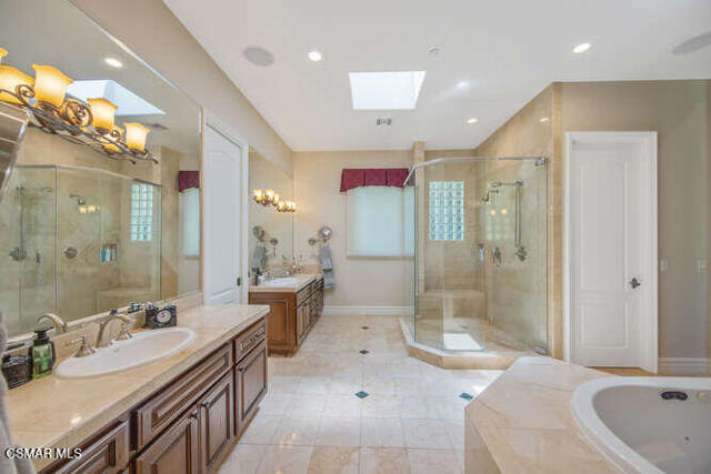 421 Whitegate Road, Thousand Oaks CA: https://media.crmls.org/mediaz/f6864579-39e5-4ac7-8cf4-f186829d8291.jpg