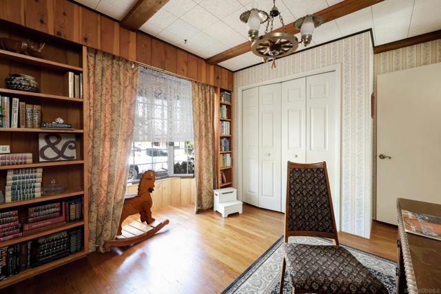 8550 Roach Drive, La Mesa CA: https://media.crmls.org/mediaz/f6869c15-1027-4ebf-9652-022b4bbe3adb.jpg