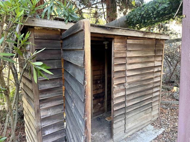 20340 Hunters Knls, Castro Valley CA: https://media.crmls.org/mediaz/f687d9f2-087e-4ae7-af14-b4a7a8eb84f2.jpg