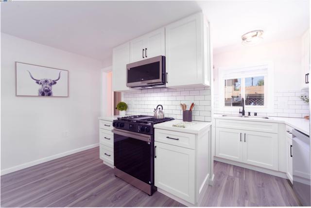 33972 10Th St, Union City CA: https://media.crmls.org/mediaz/f687ee63-2ae3-4f63-9caa-b57b7d0cd972.jpg