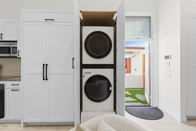 Detail Gallery Image 45 of 60 For 1615 Ocean Front St, San Diego,  CA 92107 - 2 Beds | 2 Baths