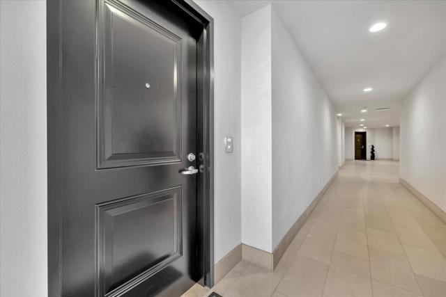 657 Walnut Street, San Carlos CA: https://media.crmls.org/mediaz/f6887959-cea8-4de0-a8b7-c875b50314e4.jpg