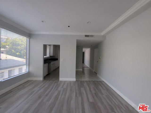 1844 Thayer Avenue, Los Angeles CA: https://media.crmls.org/mediaz/f6890cf8-25e6-46d7-a996-4840fac9ae65.jpg