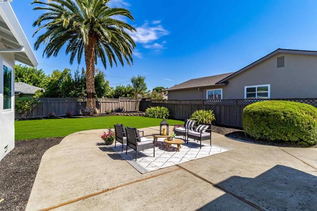 736 Adams Ave, Livermore CA: https://media.crmls.org/mediaz/f689ec7c-85ef-4415-a5fd-8c6b277e8980.jpg