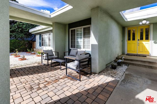 13735 Aldergrove Street, Sylmar CA: https://media.crmls.org/mediaz/f68aff27-c905-4555-833b-a034d5cd6322.jpg