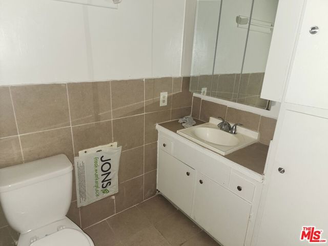 6538 Sepulveda Boulevard, Van Nuys CA: https://media.crmls.org/mediaz/f68c2ae5-f9d7-49d9-a96e-769dd1782aad.jpg