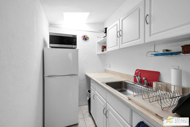 2222 N Acacia Road, Palm Springs CA: https://media.crmls.org/mediaz/f68c362f-fbeb-43b2-b3ae-18920e7634aa.jpg