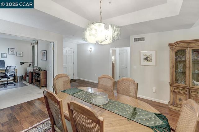 5910 Horsemans Canyon Dr, Walnut Creek CA: https://media.crmls.org/mediaz/f68cd5d3-15b9-4de0-8e02-4238832dd1f7.jpg