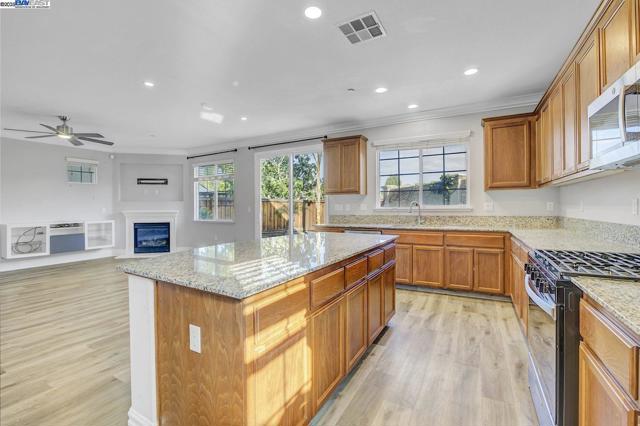 269 Alta St, Brentwood CA: https://media.crmls.org/mediaz/f68cf1ae-cc8e-4f7e-bdac-c677df1b36dd.jpg