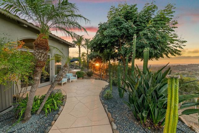 30330 Via Maria Elena, Bonsall CA: https://media.crmls.org/mediaz/f68e1426-31c8-40b5-abd9-97b09c4673b5.jpg