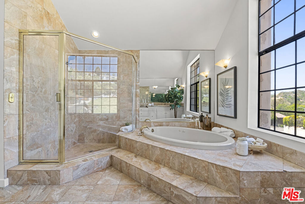 MLS #26857635 image #15