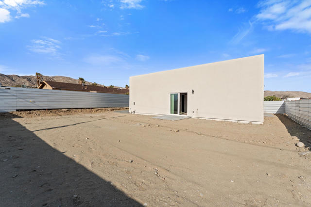 Image 16 of 21 For 13 Caliente Drive