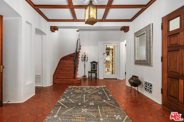 435 Loring Avenue, Los Angeles, California 90024, 4 Bedrooms Bedrooms, ,3 BathroomsBathrooms,Single Family Residence,For Sale,Loring,24464419