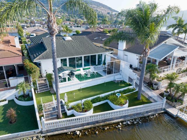 1462 La Loma Drive, San Marcos CA: https://media.crmls.org/mediaz/f68fb8aa-822d-4626-b9b6-cd816b49b6f3.jpg