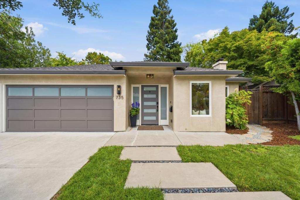 735 Coastland Drive