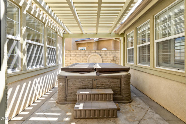 167 Bellafonte Court, Camarillo CA: https://media.crmls.org/mediaz/f69136d1-0d66-4d98-80ab-8a3eedd5c60e.jpg
