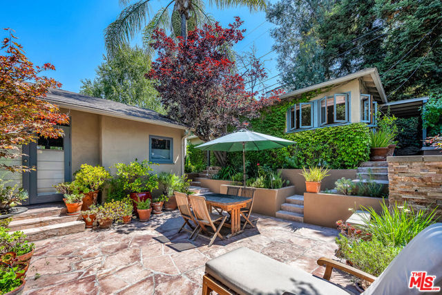 3275 Dos Palos Drive, Los Angeles CA: https://media.crmls.org/mediaz/f6926e49-4f7c-46de-b3d0-377f3fde9602.jpg
