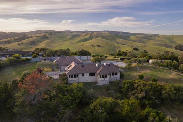 54 Corral De Tierra Road, Salinas CA: https://media.crmls.org/mediaz/f692d0f3-f056-41d1-91cf-123e20959dd6.jpg