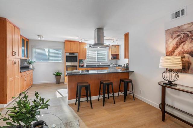 119 Belcrest Drive, Los Gatos CA: https://media.crmls.org/mediaz/f69352cb-87e0-4475-bbd3-81f6f9bd8a83.jpg