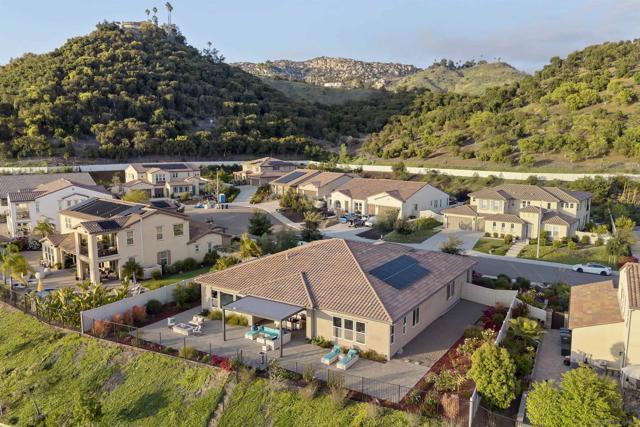 1417 Apex Place, Escondido CA: https://media.crmls.org/mediaz/f69463fe-3f91-4aea-9455-01667e29aac8.jpg