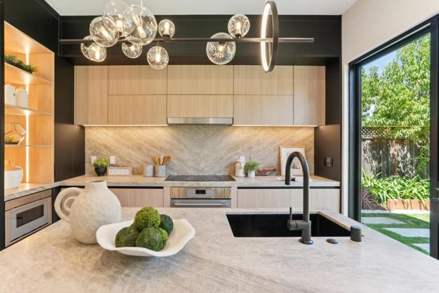 1599 Bonita Avenue, Mountain View CA: https://media.crmls.org/mediaz/f694f0e2-198c-489c-8416-1ec9cf7d174c.jpg