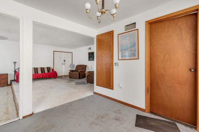 13442 Mountainside Drive, Poway CA: https://media.crmls.org/mediaz/f69506a8-51f9-453d-ad87-fa074a101803.jpg